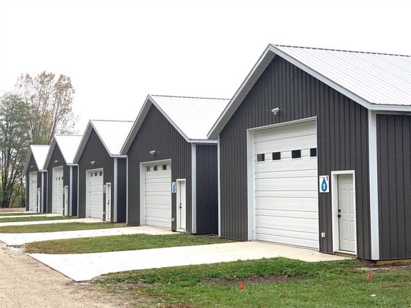 1690 E 700 S, Wolcottville, IN 46795